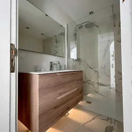 In Complex Altamira With Direct Ocean View *
