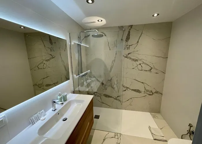 In Complex Altamira With Direct Ocean View אדחה